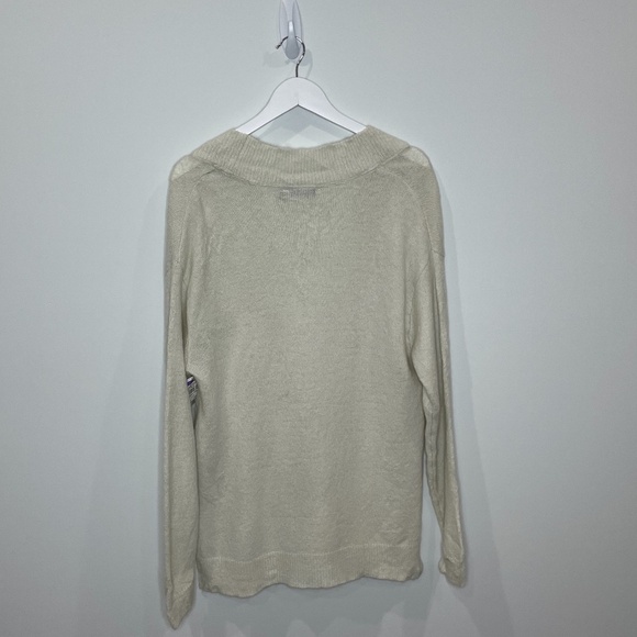 RDI Beige V-Neck Pullover Sweater - Picture 7 of 8